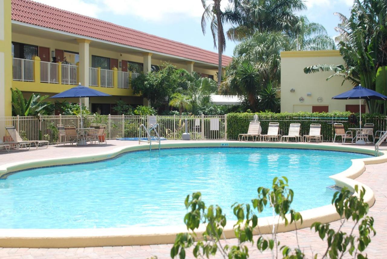 Hotel Oasis Boca Raton Extérieur photo